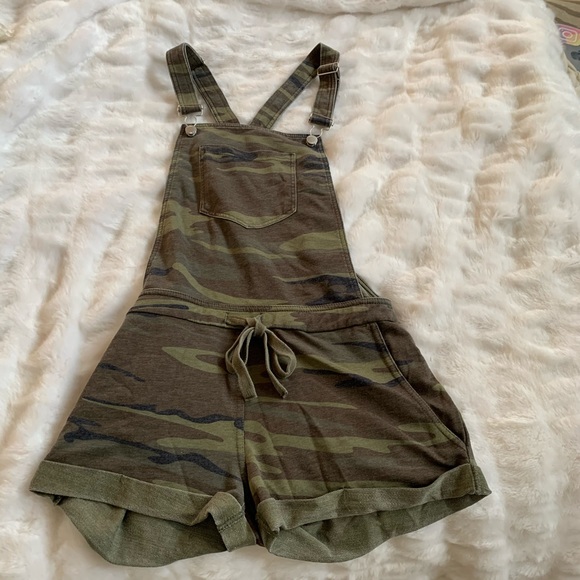 Z Supply Other - Z Supply Camo Overalls